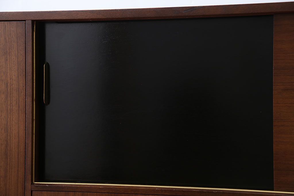 ヴィンテージ家具　北欧ビンテージ　ミッドセンチュリー　G-PLAN　サイドボード