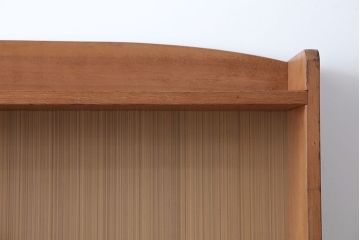 レトロ家具　アンティーク　古い木製のレトロな本棚