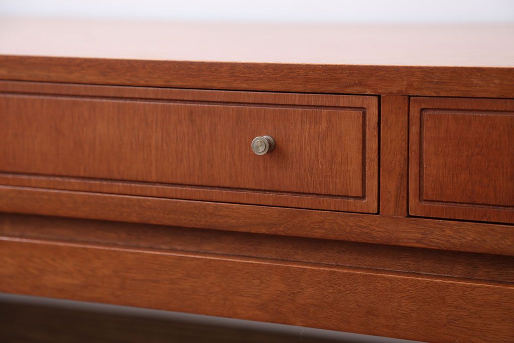 ヴィンテージ家具　北欧ビンテージ　両開き引き出し付きセンターテーブル