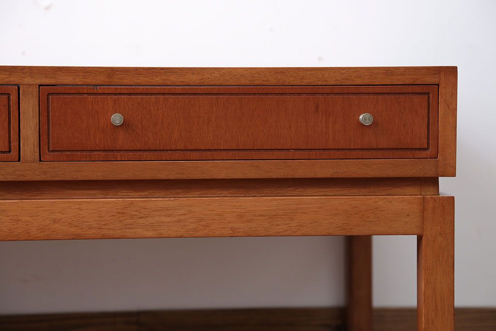 ヴィンテージ家具　北欧ビンテージ　両開き引き出し付きセンターテーブル