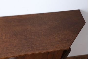 アンティーク家具　イギリスアンティーク　オーク材のヘキサゴンキャビネット