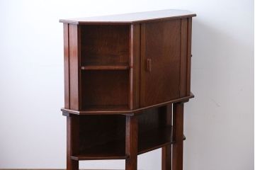 アンティーク家具　イギリスアンティーク　オーク材のヘキサゴンキャビネット