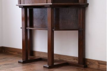 アンティーク家具　イギリスアンティーク　オーク材のヘキサゴンキャビネット