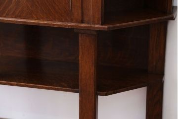 アンティーク家具　イギリスアンティーク　オーク材のヘキサゴンキャビネット