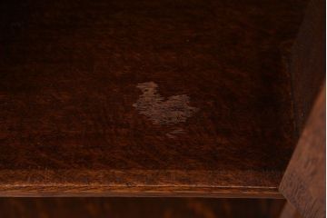 アンティーク家具　イギリスアンティーク　オーク材のヘキサゴンキャビネット