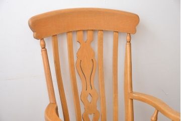 アンティーク家具　イギリスアンティーク　ゆったりとした大きなアームチェア