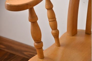 アンティーク家具　イギリスアンティーク　ゆったりとした大きなアームチェア