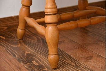 アンティーク家具　イギリスアンティーク　ゆったりとした大きなアームチェア