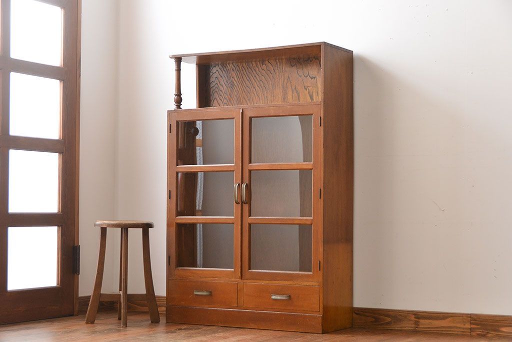 レトロ家具　昭和レトロ　飾り棚付き!古い木製の本箱