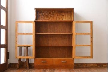 レトロ家具　昭和レトロ　飾り棚付き!古い木製の本箱