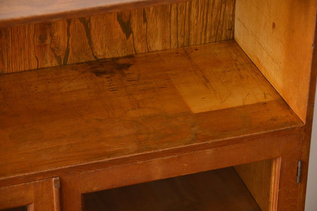 レトロ家具　昭和レトロ　飾り棚付き!古い木製の本箱