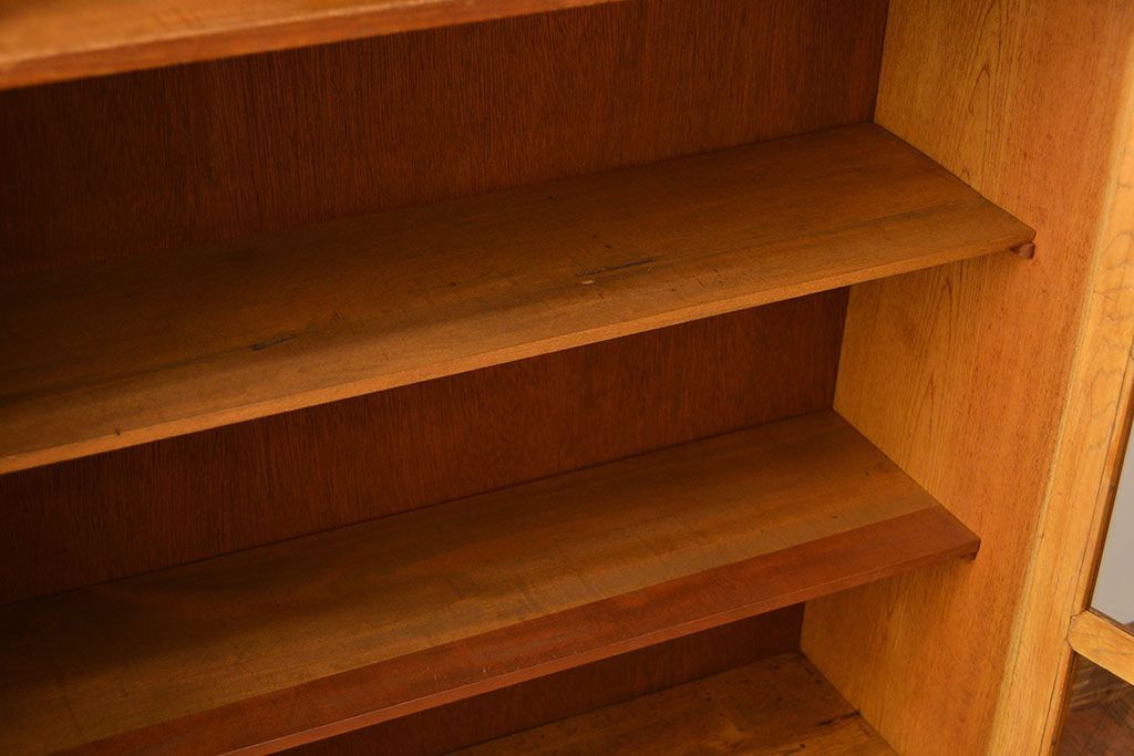 レトロ家具　昭和レトロ　飾り棚付き!古い木製の本箱