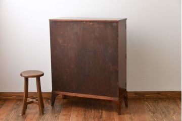 アンティーク家具　イギリスアンティーク　シンプルでおしゃれな脚付きブックケース