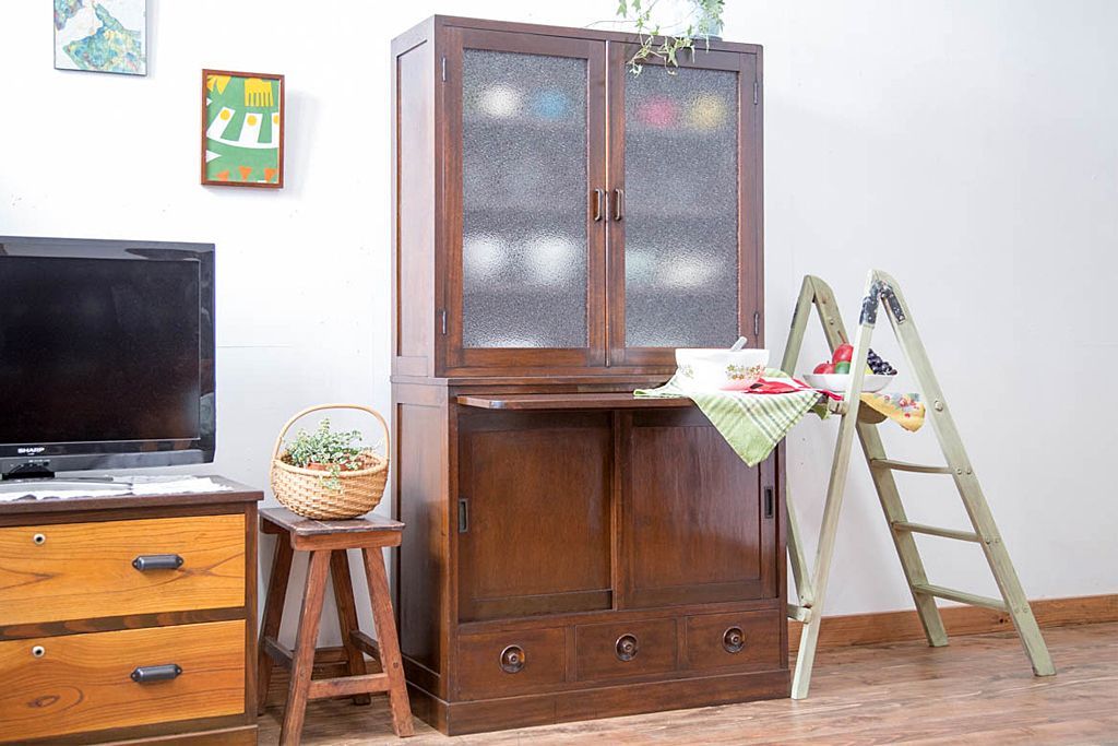 レトロ家具　昭和レトロ　作業台付き古い木製のキッチンキャビネット