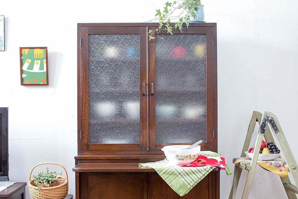 レトロ家具　昭和レトロ　作業台付き古い木製のキッチンキャビネット