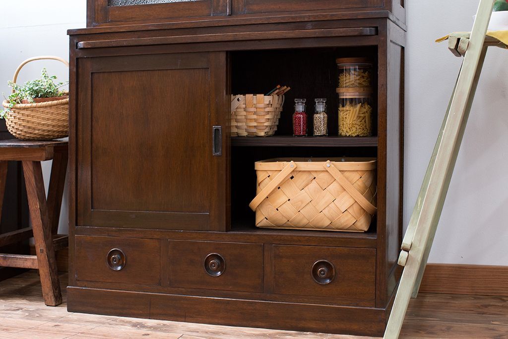 レトロ家具　昭和レトロ　作業台付き古い木製のキッチンキャビネット