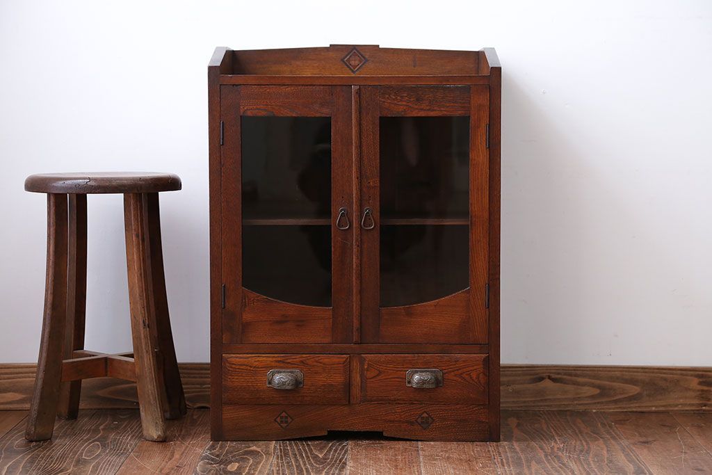 アンティーク家具　和製アンティーク　とても小さな古い木製の本箱