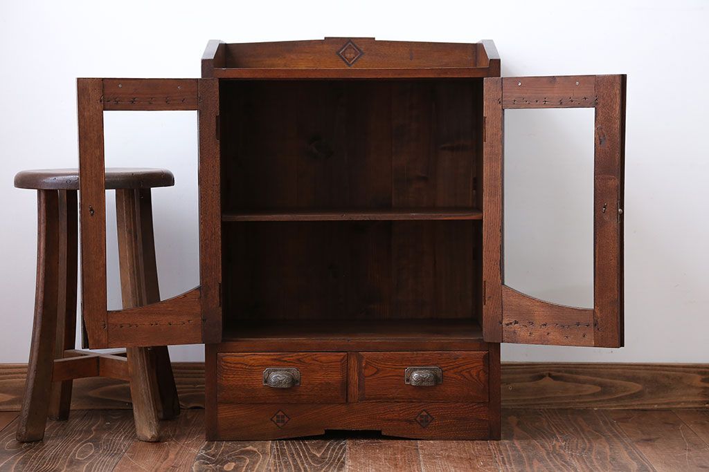 アンティーク家具　和製アンティーク　とても小さな古い木製の本箱