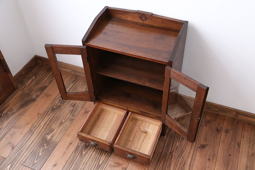 アンティーク家具　和製アンティーク　とても小さな古い木製の本箱