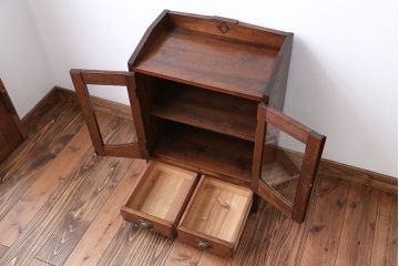 アンティーク家具　和製アンティーク　とても小さな古い木製の本箱