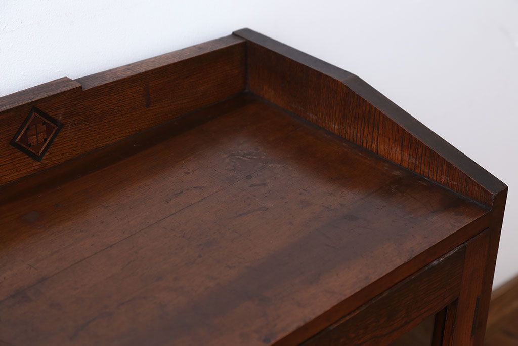 アンティーク家具　和製アンティーク　とても小さな古い木製の本箱