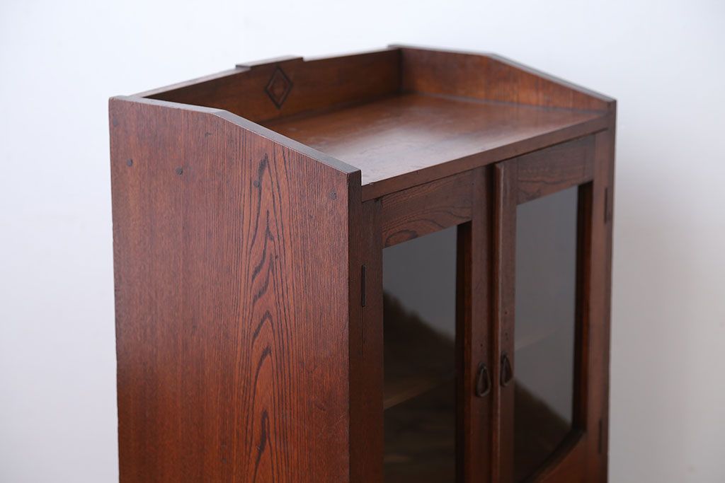 アンティーク家具　和製アンティーク　とても小さな古い木製の本箱