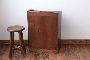 アンティーク家具　和製アンティーク　とても小さな古い木製の本箱