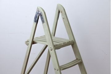 アンティーク雑貨　イギリスアンティーク　おしゃれなペイントステップラダー