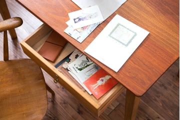 アンティーク家具　【イギリスアンティーク・ダイニングテーブル】　古い木製のシンプルなダイニングテーブル(デスク)