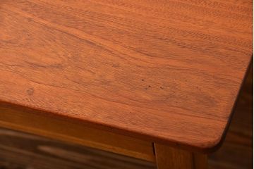 アンティーク家具　【イギリスアンティーク・ダイニングテーブル】　古い木製のシンプルなダイニングテーブル(デスク)