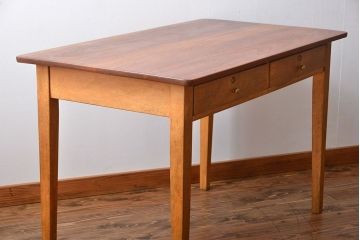 アンティーク家具　【イギリスアンティーク・ダイニングテーブル】　古い木製のシンプルなダイニングテーブル(デスク)