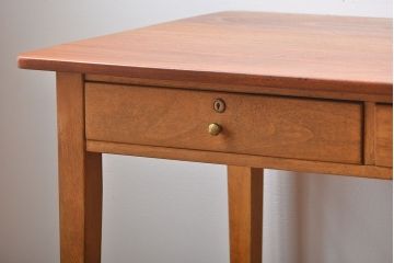 アンティーク家具　【イギリスアンティーク・ダイニングテーブル】　古い木製のシンプルなダイニングテーブル(デスク)