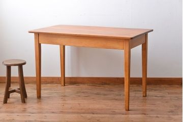アンティーク家具　【イギリスアンティーク・ダイニングテーブル】　古い木製のシンプルなダイニングテーブル(デスク)