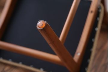 ヴィンテージ家具　北欧ビンテージ　チーク材のお洒落なダイニングチェア(1)