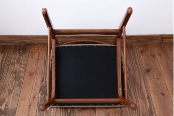 ヴィンテージ家具　北欧ビンテージ　チーク材のお洒落なダイニングチェア(2)