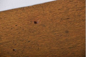 アンティーク家具　アンティーク　ナチュラルな木味の古いシンプルなダイニングテーブル