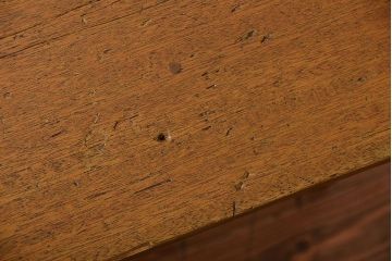 アンティーク家具　アンティーク　ナチュラルな木味の古いシンプルなダイニングテーブル