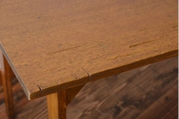 アンティーク家具　アンティーク　ナチュラルな木味の古いシンプルなダイニングテーブル