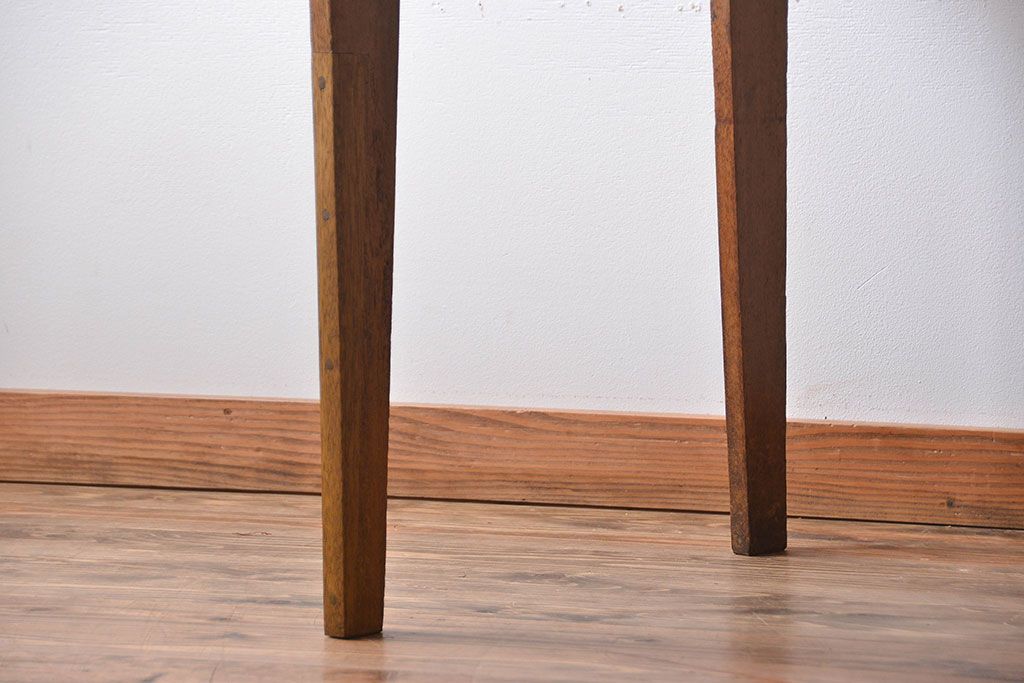 アンティーク家具　アンティーク　ナチュラルな木味の古いシンプルなダイニングテーブル