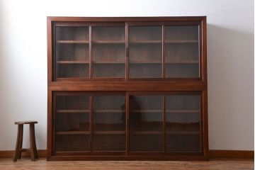 アンティーク家具　和製アンティーク　古い木製の引き戸付き大きな薄型収納棚