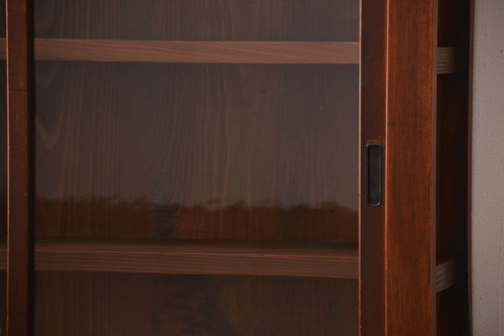 アンティーク家具　和製アンティーク　古い木製の引き戸付き大きな薄型収納棚