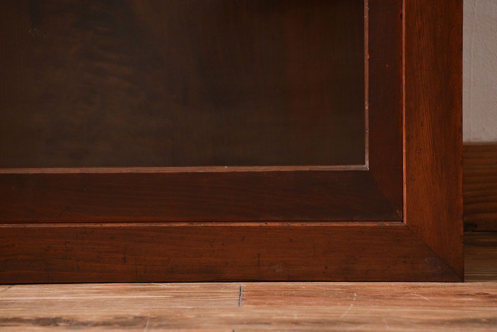 アンティーク家具　和製アンティーク　古い木製の引き戸付き大きな薄型収納棚