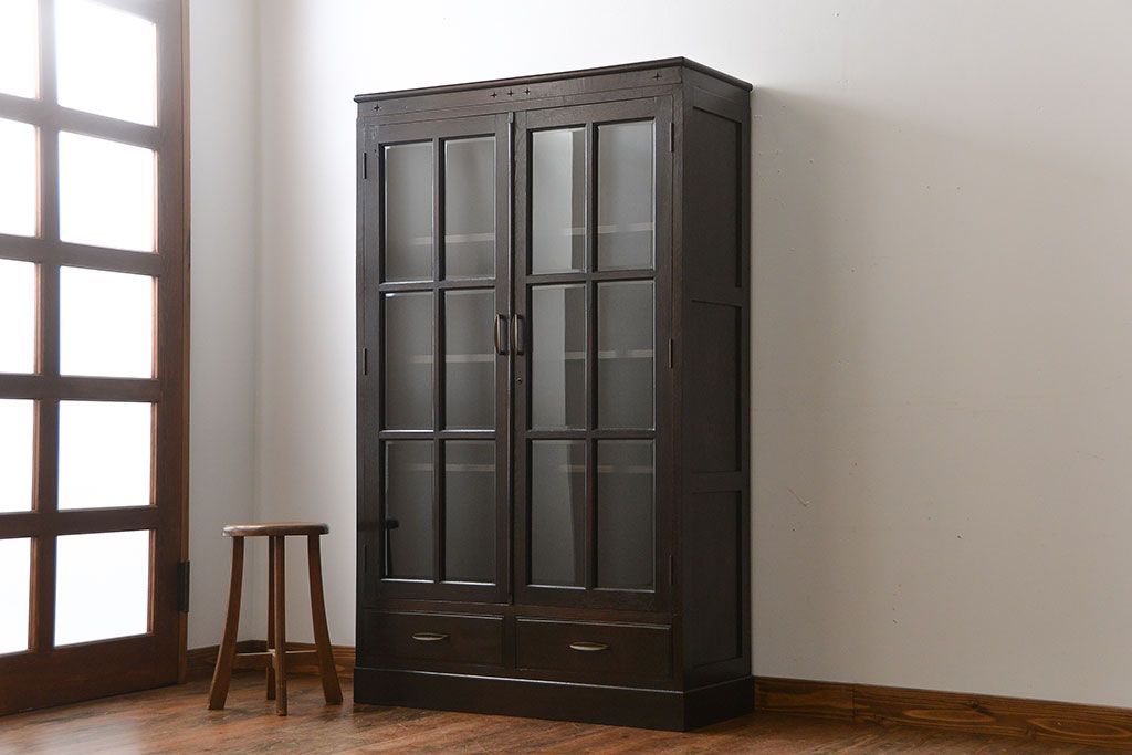 アンティーク家具　アンティーク　面取りガラス観音扉の引き出し2杯付き本箱