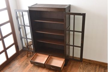 アンティーク家具　アンティーク　面取りガラス観音扉の引き出し2杯付き本箱