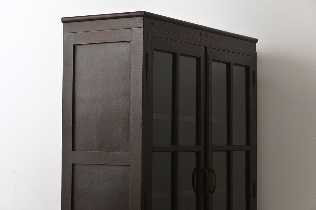 アンティーク家具　アンティーク　面取りガラス観音扉の引き出し2杯付き本箱