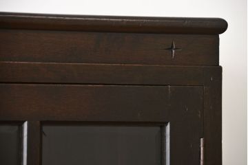 アンティーク家具　アンティーク　面取りガラス観音扉の引き出し2杯付き本箱