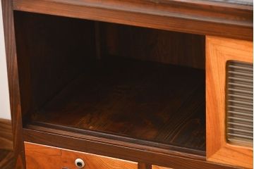 レトロ家具　昭和レトロ　モールガラス入り鉄脚付きローボード