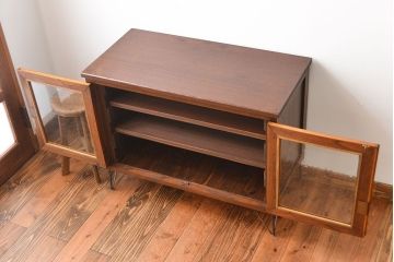 レトロ家具　昭和レトロ　気泡ガラス入り鉄脚付きローボード