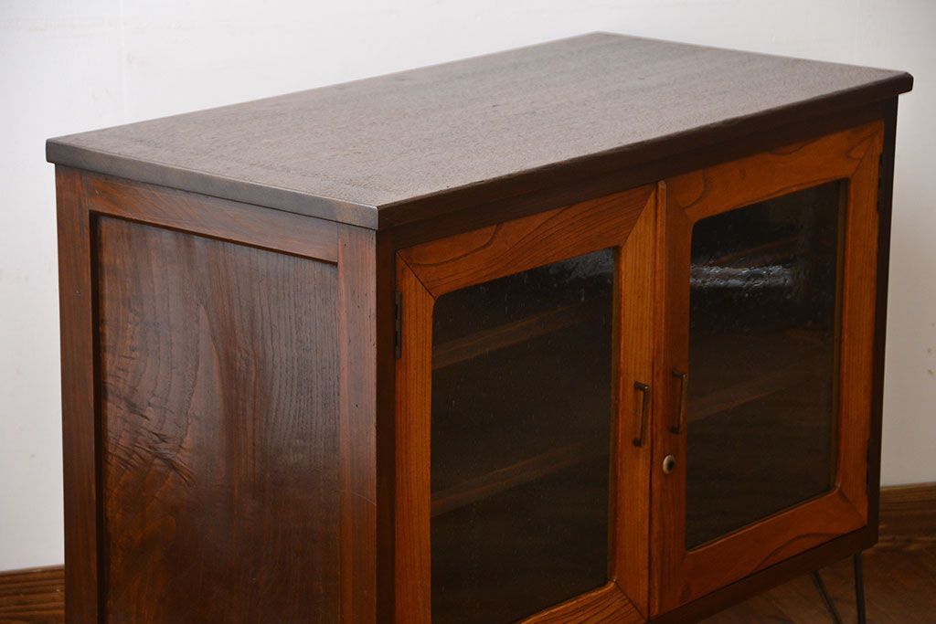 レトロ家具　昭和レトロ　気泡ガラス入り鉄脚付きローボード