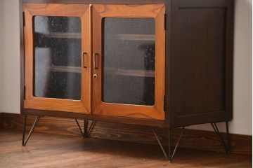 レトロ家具　昭和レトロ　気泡ガラス入り鉄脚付きローボード